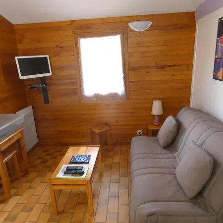 Les Ajoncs Holiday home *